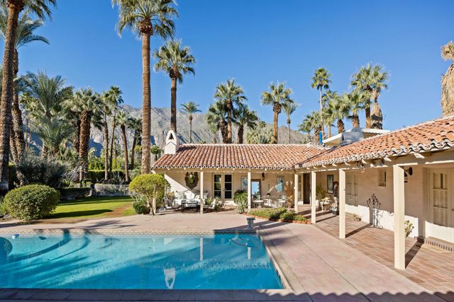 1050 N Cahuilla Road, Palm Springs, CA 92262