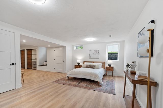 58 Neillian Street 58, Bedford, MA 01730