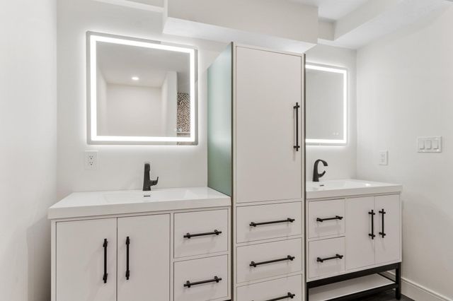 58 Neillian Street 58, Bedford, MA 01730