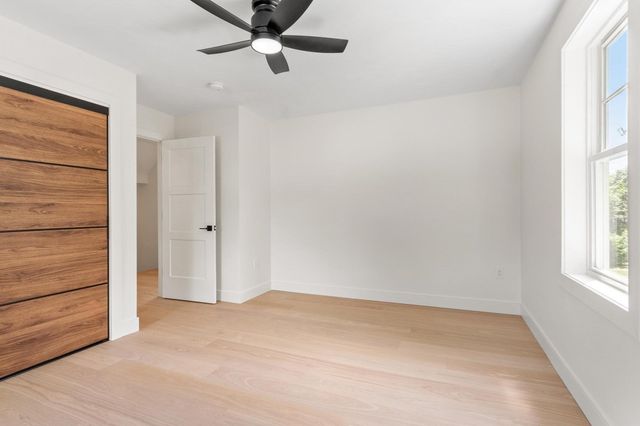 58 Neillian Street 58, Bedford, MA 01730