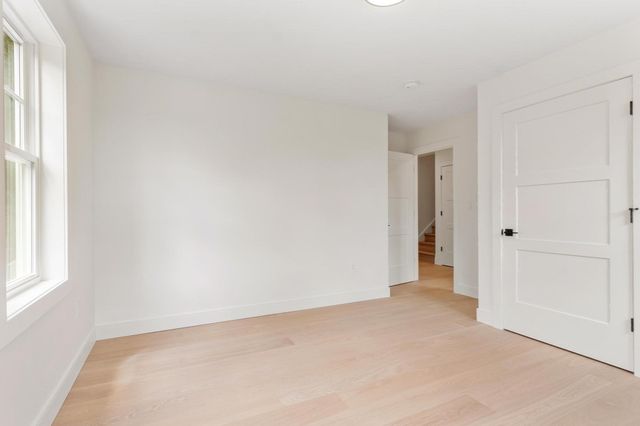 58 Neillian Street 58, Bedford, MA 01730
