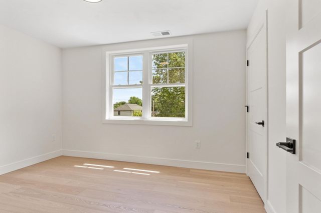 58 Neillian Street 58, Bedford, MA 01730