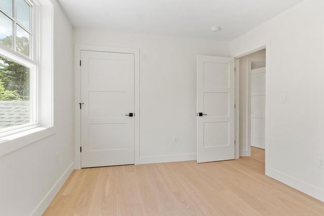 58 Neillian Street 58, Bedford, MA 01730