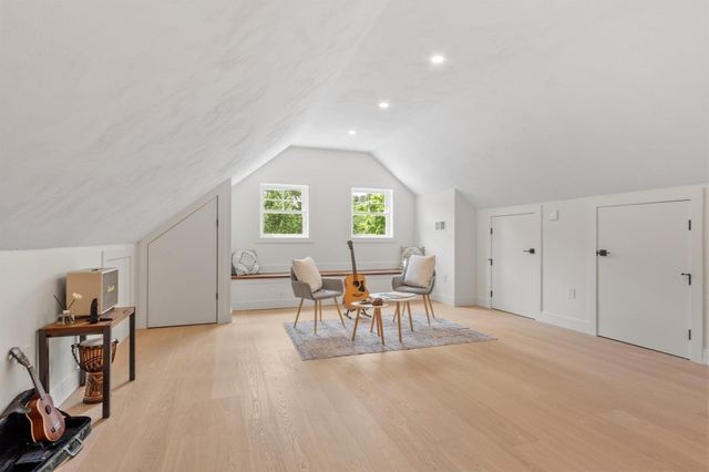 58 Neillian Street 58, Bedford, MA 01730