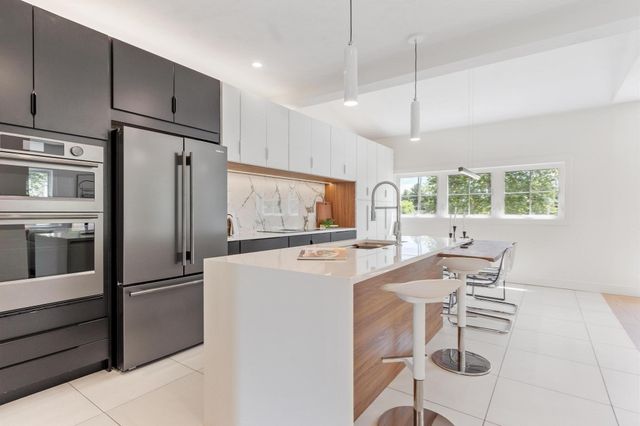 58 Neillian Street 58, Bedford, MA 01730