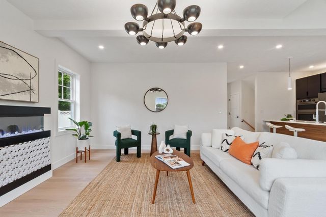 58 Neillian Street 58, Bedford, MA 01730