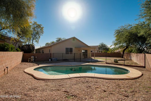 3710 W Sunbright Drive, Tucson, AZ 85742