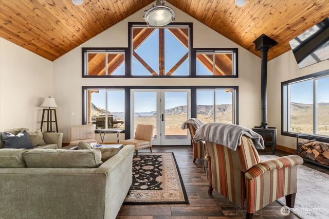 420 Plata Road, Brewster, WA 98812