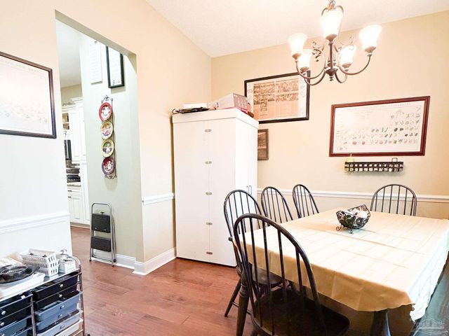 5089 Pine Hollow Dr, Pensacola, FL 32505