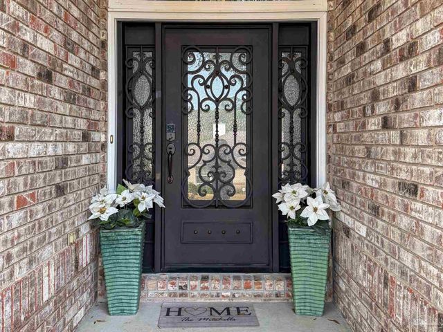 5089 Pine Hollow Dr, Pensacola, FL 32505