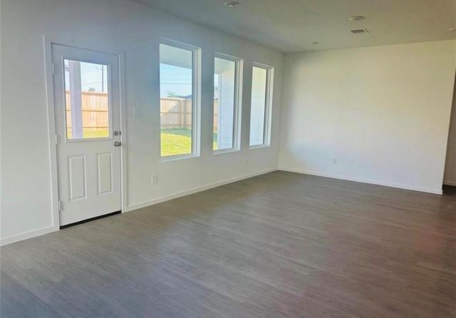 226 Draper Shadows Drive, Willis, TX 77378