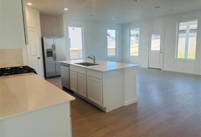 226 Draper Shadows Drive, Willis, TX 77378