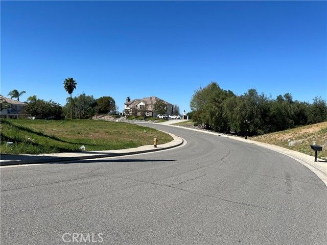 2035 Polo Ct., Riverside, CA 92506