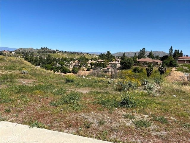 2035 Polo Ct., Riverside, CA 92506