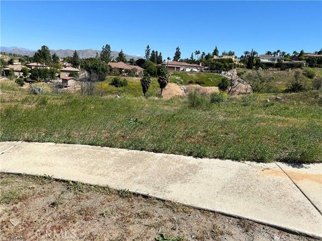 2035 Polo Ct., Riverside, CA 92506