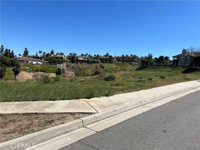 2035 Polo Ct., Riverside, CA 92506