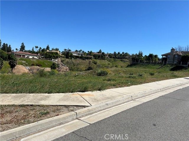 2035 Polo Ct., Riverside, CA 92506