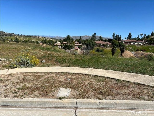 2035 Polo Ct., Riverside, CA 92506