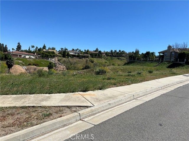 2035 Polo Ct., Riverside, CA 92506