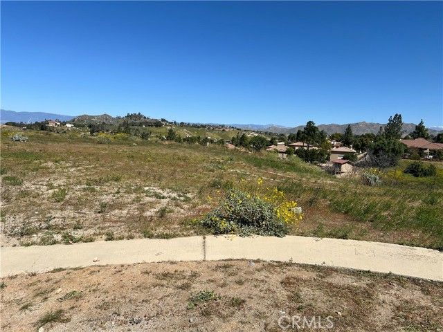 2035 Polo Ct., Riverside, CA 92506