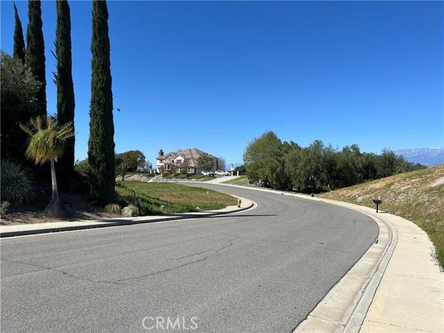 2035 Polo Ct., Riverside, CA 92506