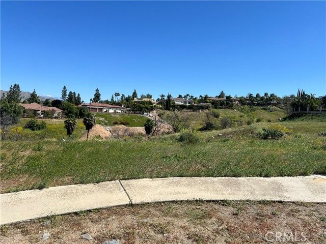 2035 Polo Ct., Riverside, CA 92506