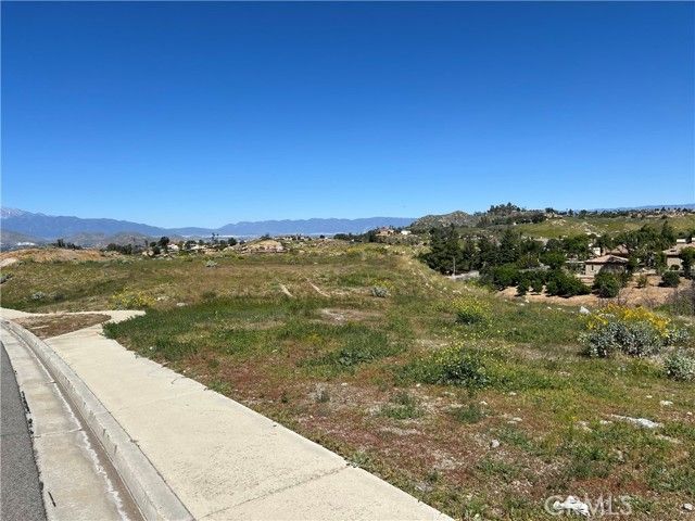 2035 Polo Ct., Riverside, CA 92506