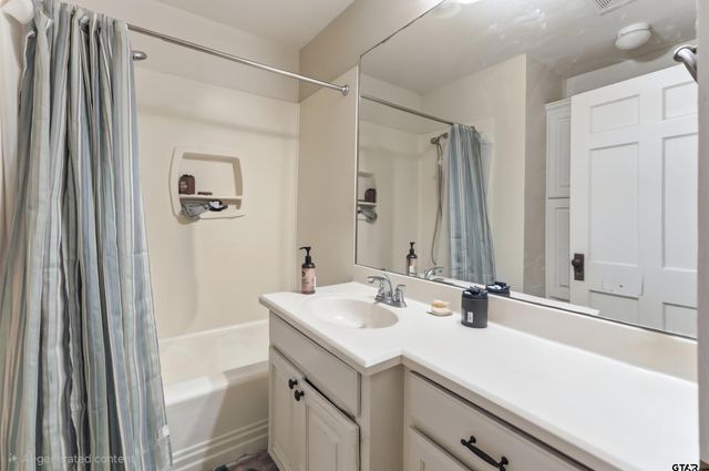 17597 CR 452, Lindale, TX 75771