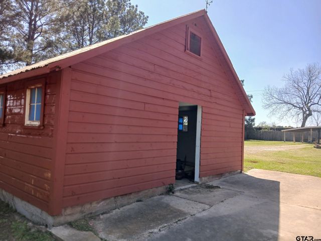 17597 CR 452, Lindale, TX 75771
