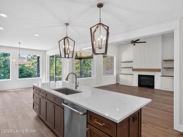 7208 Sunset Ln, Crestwood, KY 40014
