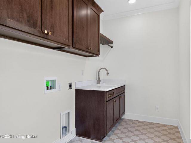 7208 Sunset Ln, Crestwood, KY 40014