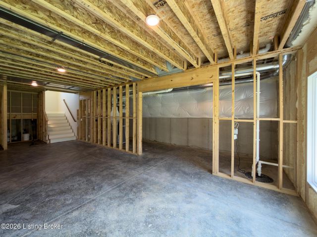 7208 Sunset Ln, Crestwood, KY 40014