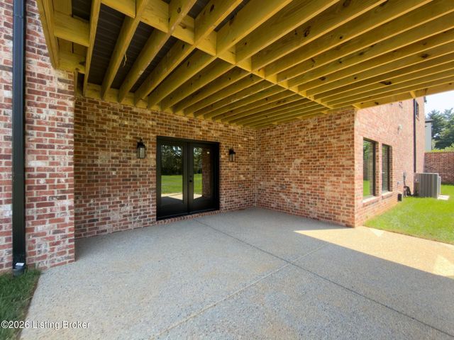 7208 Sunset Ln, Crestwood, KY 40014