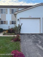 2749 Pin Oak Drive, # 5, Toledo, OH 43615