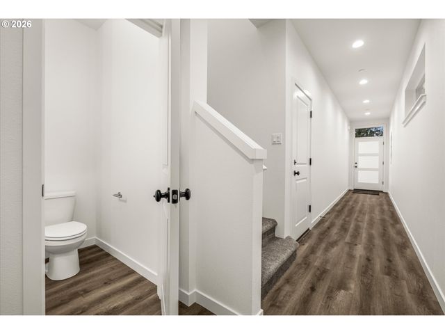 272 Nw MAWRCREST Ave, Gresham, OR 97030