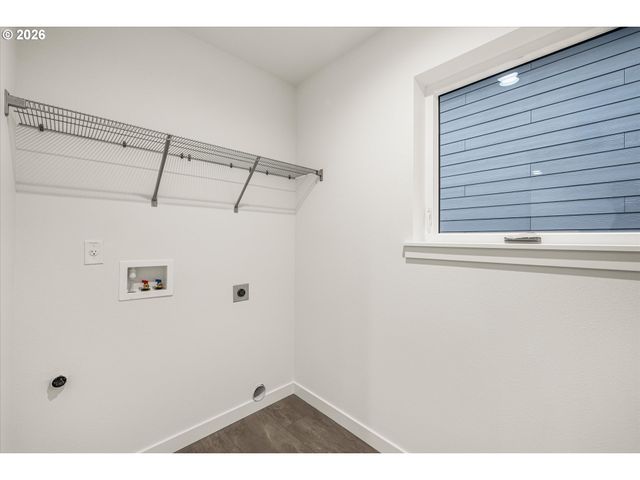 272 Nw MAWRCREST Ave, Gresham, OR 97030