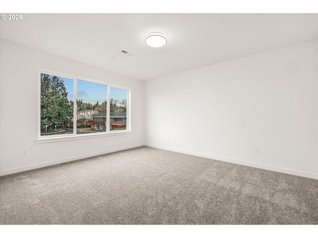 272 Nw MAWRCREST Ave, Gresham, OR 97030