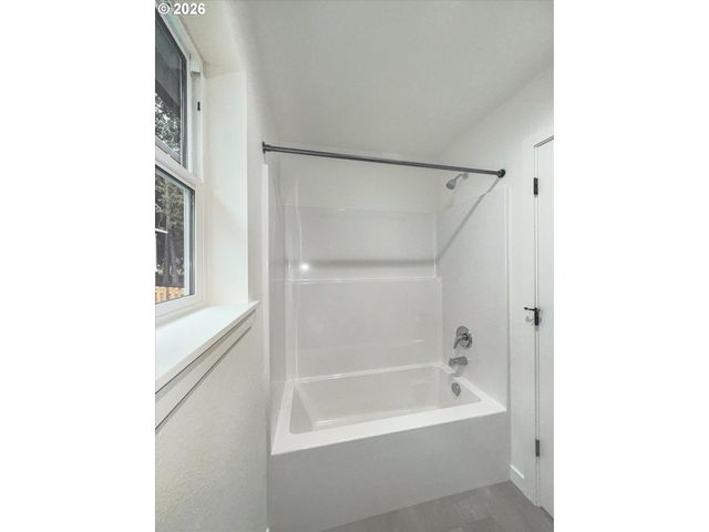 272 Nw MAWRCREST Ave, Gresham, OR 97030