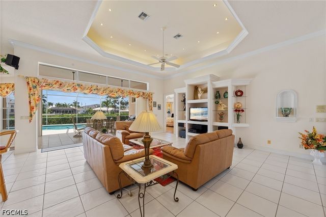 2008 Palaco Grande PKWY, Cape Coral, FL 33904