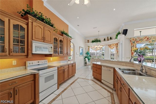 2008 Palaco Grande PKWY, Cape Coral, FL 33904