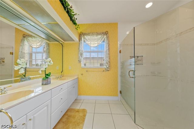 2008 Palaco Grande PKWY, Cape Coral, FL 33904