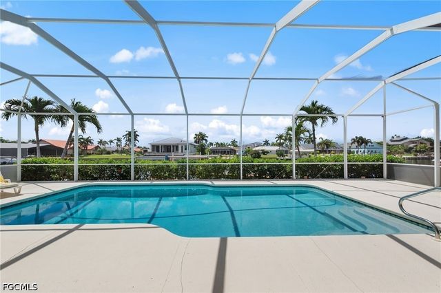 2008 Palaco Grande PKWY, Cape Coral, FL 33904