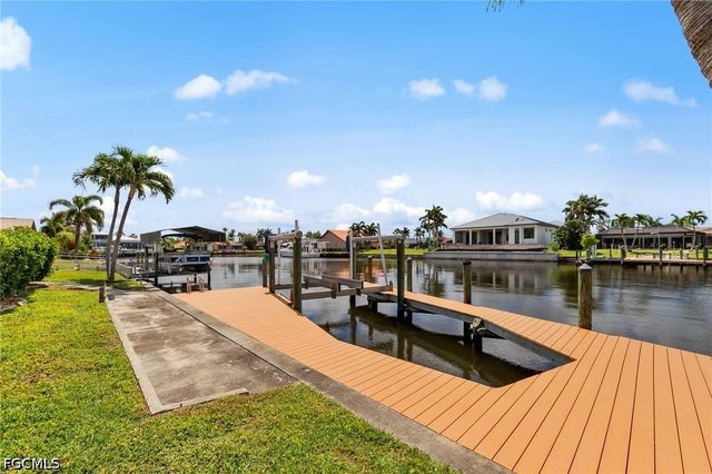 2008 Palaco Grande PKWY, Cape Coral, FL 33904