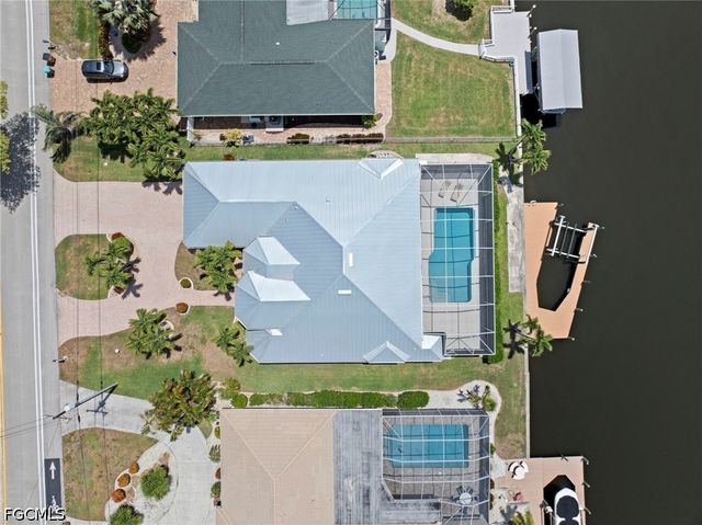 2008 Palaco Grande PKWY, Cape Coral, FL 33904