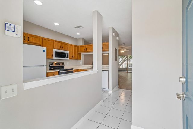 2237 LAKE WOODBERRY CIRCLE, Brandon, FL 33510