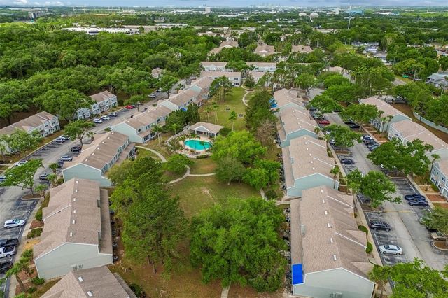 2237 LAKE WOODBERRY CIRCLE, Brandon, FL 33510