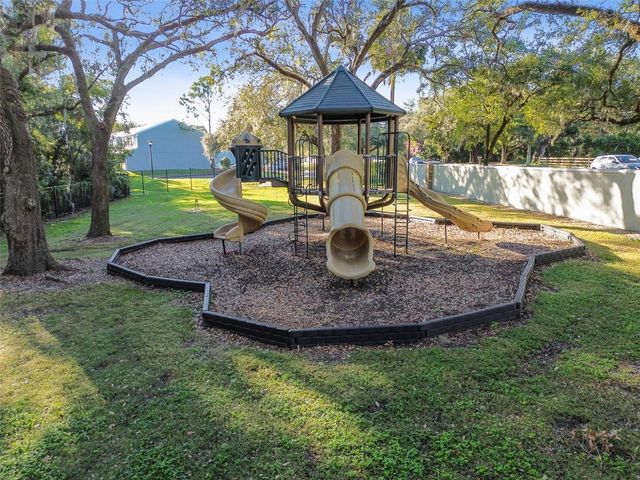 2237 LAKE WOODBERRY CIRCLE, Brandon, FL 33510