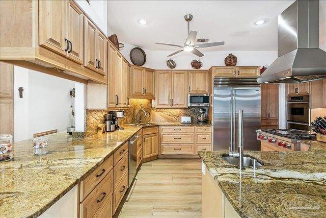 6281 Calle De Hidalgo, Navarre, FL 32566