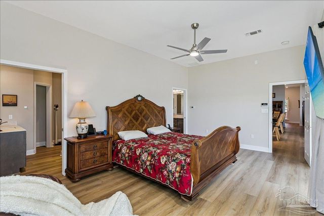 6281 Calle De Hidalgo, Navarre, FL 32566
