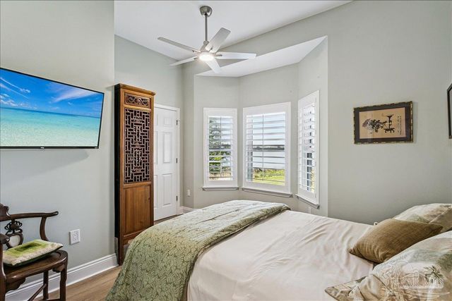 6281 Calle De Hidalgo, Navarre, FL 32566